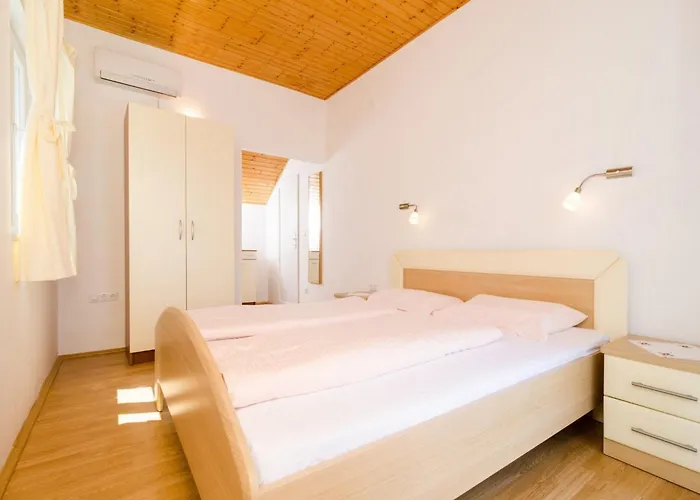 아파트 Ma Us-one Bedroom With Balcony *