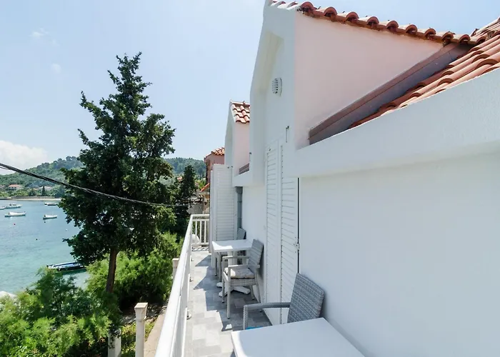 아파트 Ma Us-one Bedroom With Balcony Donje Celo